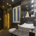 Eye Presidential With Jacuzzi & Sauna * Budapest