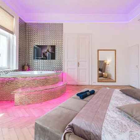 Διαμέρισμα Eye Presidential With Jacuzzi & Sauna *