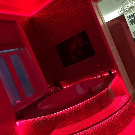 Διαμέρισμα Eye Presidential With Jacuzzi & Sauna *
