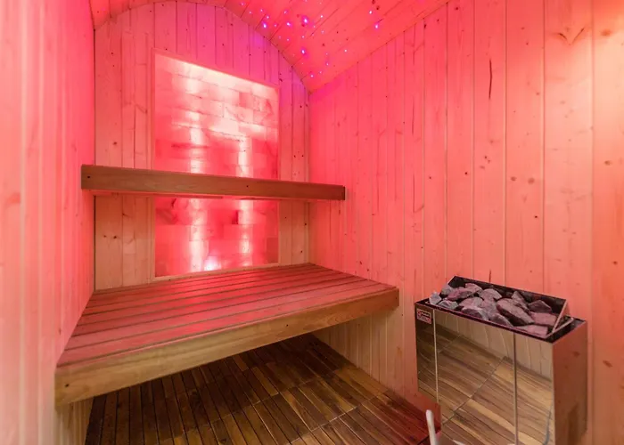 아파트 Eye Presidential With Jacuzzi & Sauna 부다페스트