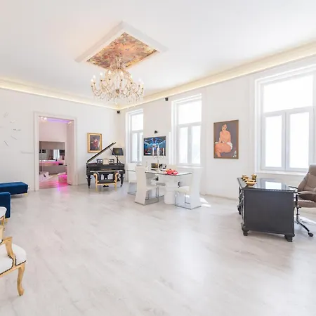 Διαμέρισμα Eye Presidential With Jacuzzi & Sauna *
