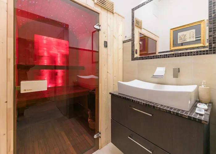 Eye Presidential With Jacuzzi & Sauna * Budapest